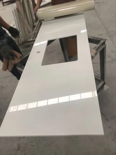 Kristalliseeritud klaasist edevustooted