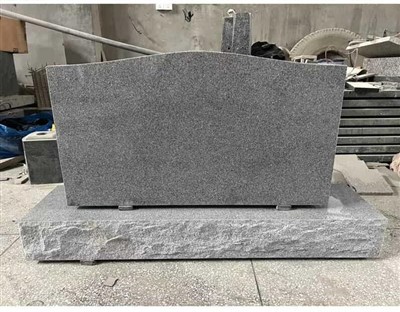 Odavad graniidist hauatähised